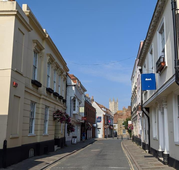 Apartment 6 At Number 8: City Centre, 1 Bedroom, Sofa Bed In Lounge Canterbury Exteriér fotografie